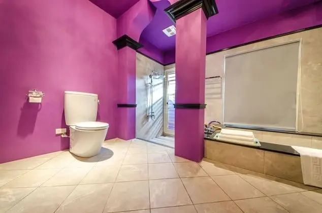 Deluxe Tek Büyük Yataklı Oda (102)
