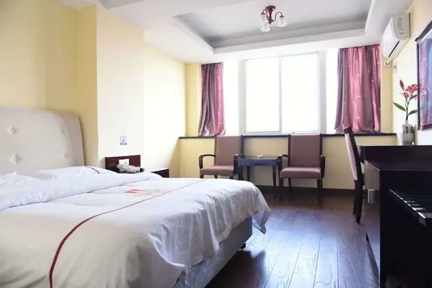 Business Tek Büyük Yataklı Oda