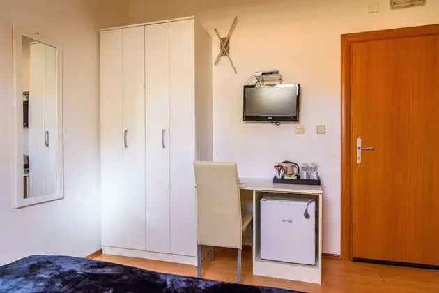 Standard Tek Büyük Yataklı Oda