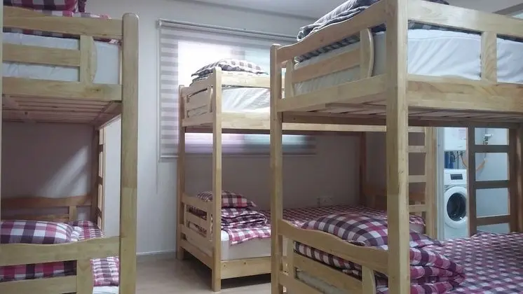 Ortak Ranzalı Oda, Sadece erkekler için (6 persons)