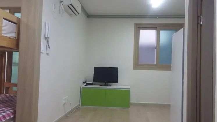 Ortak Ranzalı Oda, Sadece erkekler için (6 persons)