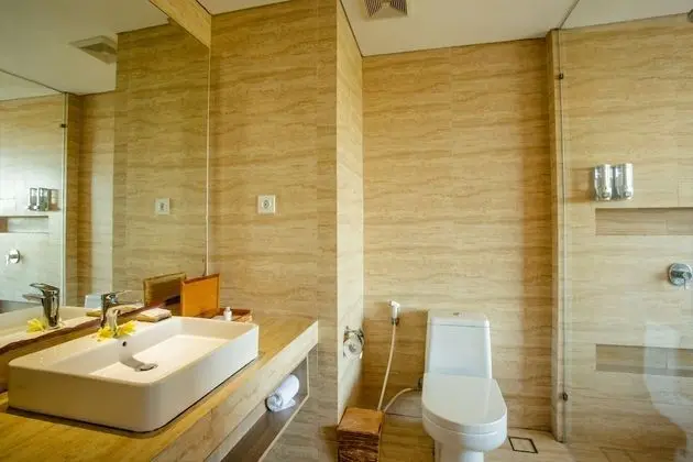 Deluxe Tek Büyük veya İki Ayrı Yataklı Oda, Küvet (Puspanjali)