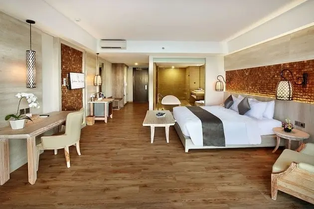 Pendet Suite with Sea View