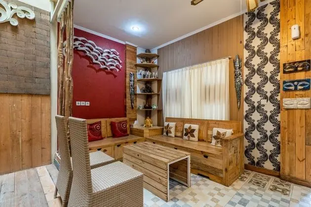 Family Villa, Teras