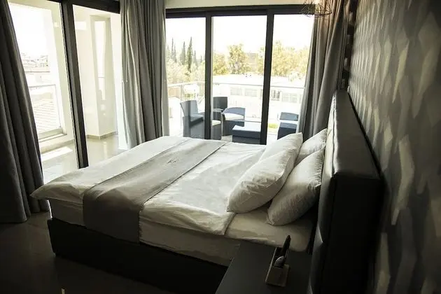 Superior Tek Büyük Yataklı Oda, Balkon, Şehir Manzaralı