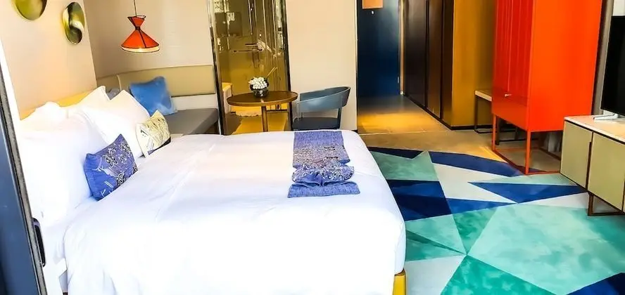End Bay Single Room