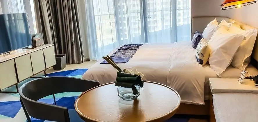 End Bay Single Room