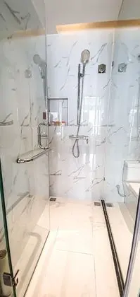 End Bay Single Room