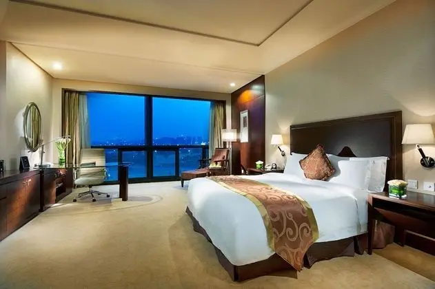Deluxe Tek Büyük Yataklı Oda, Bahçe Manzaralı