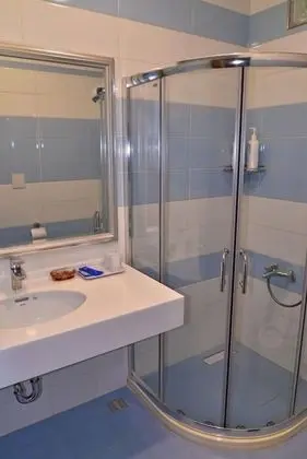 Dört Kişilik Oda, 2 Çift Kişilik Yatak, Deniz Manzaralı (102)