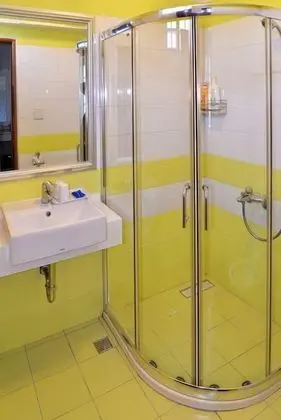 Tek Büyük Yataklı Oda, 1 Çift Kişilik Yatak, Dağ Manzaralı (103)
