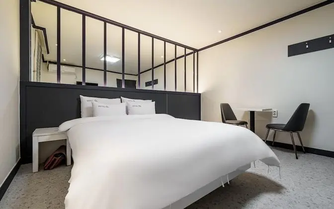 Oda (Deluxe mirror (mirror room bathtub))