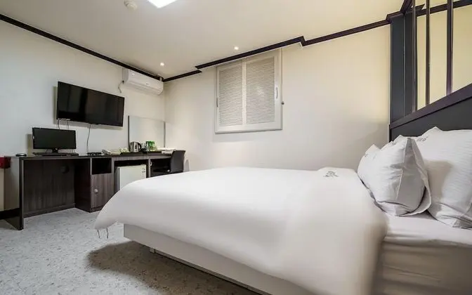 Oda (Deluxe mirror (mirror room bathtub))