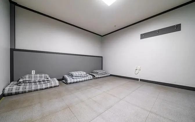 Oda (Korean-style Ondol Room)