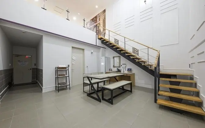 Oda (Special Room (Movie Room/rate for 2 p)