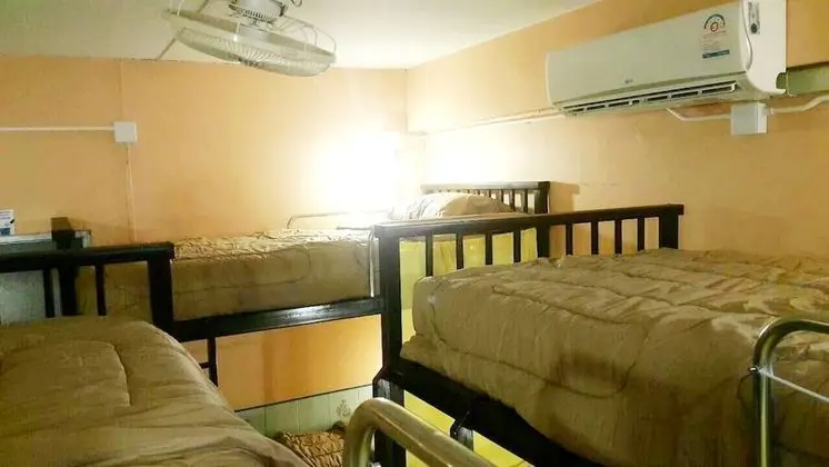 Shared Dormitory with Air Condition and Fan (18 beds)