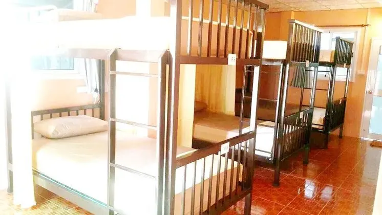 Shared Dormitory with Fan (6 beds)