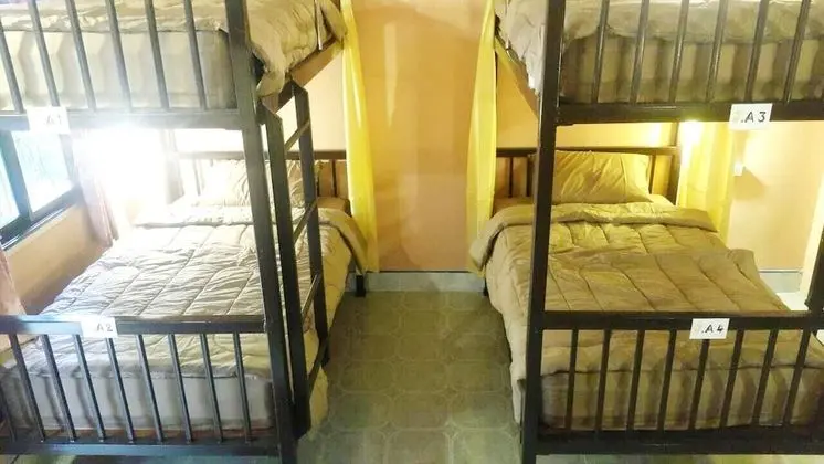 Shared Dormitory with Fan (6 beds)