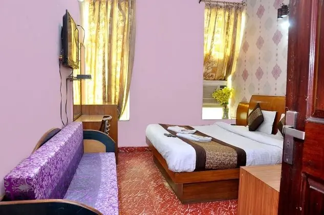 Tek Büyük Yataklı Oda, 1 Çift Kişilik Yatak