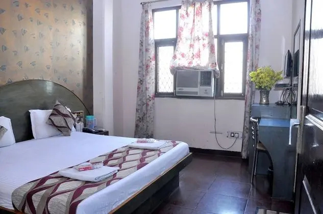 Tek Büyük Yataklı Oda, 1 Çift Kişilik Yatak