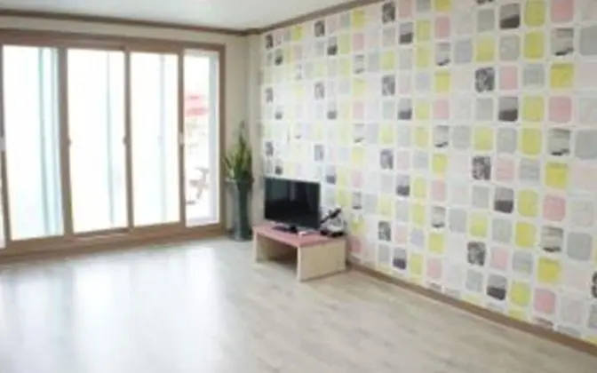 Oda (Sunshine Floor (Ondol Room))