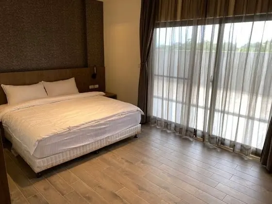 Business Tek Büyük Yataklı Oda