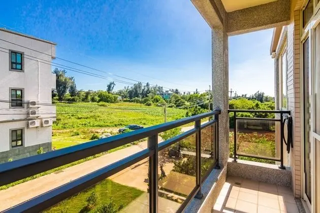 Tek Büyük Yataklı Oda, Balkon