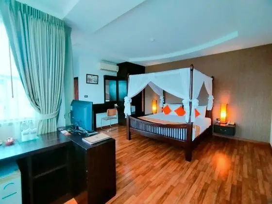 Deluxe Tek Büyük Yataklı Oda