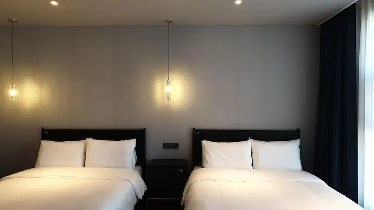 Basic İki Ayrı Yataklı Oda