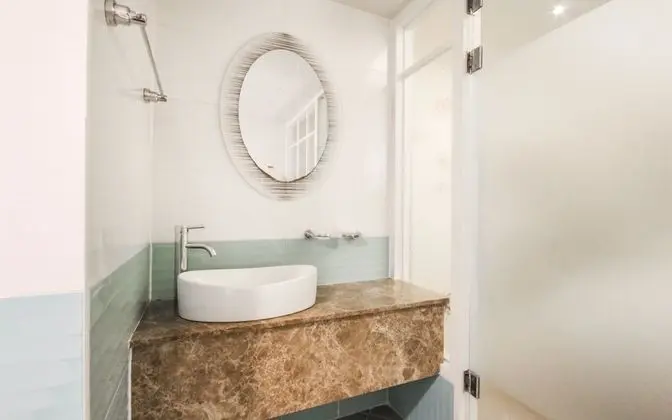 Oda (Twin (Netflix available air purifier )