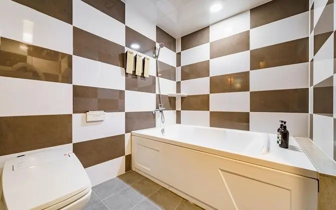 Oda (Twin (Netflix available air purifier )