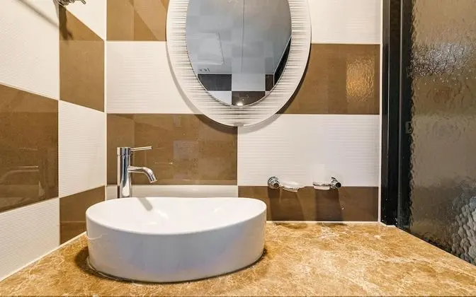 Oda (Twin (Netflix available air purifier )