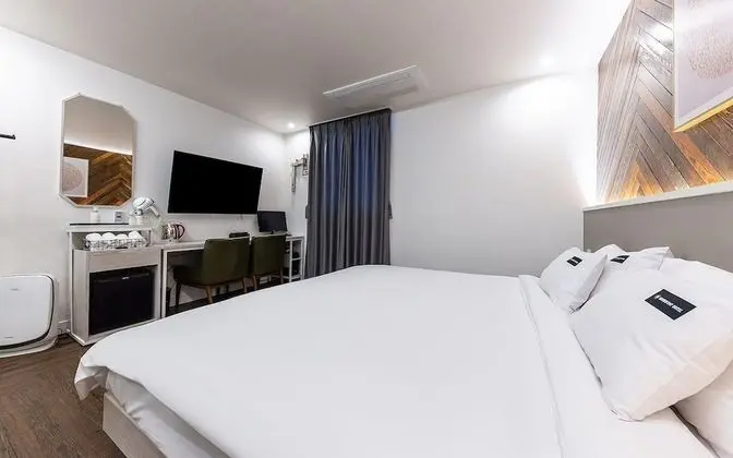 Oda (Deluxe double (10 pyeong double room )