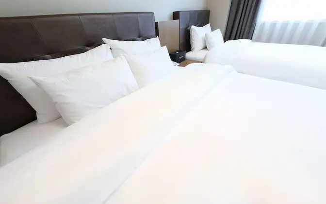 Oda (Deluxe Twin (Netflix available))