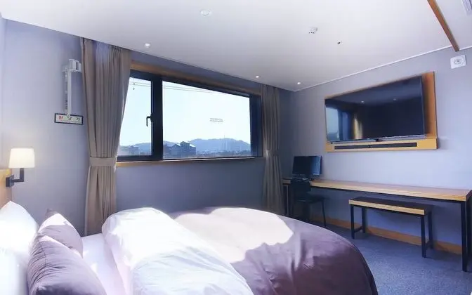 Oda (Standard (You can watch Netflix))