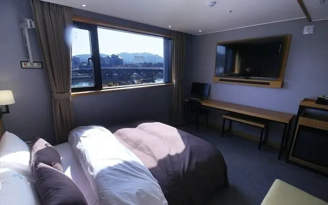 Oda (Standard (You can watch Netflix))