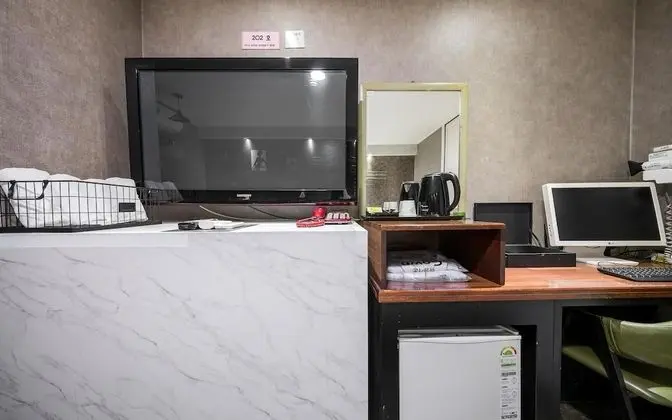 Oda (Twin double+single(Netflix available))