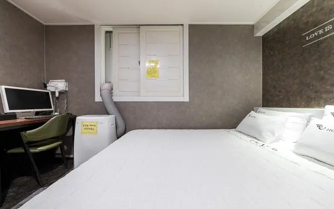 Oda (Twin double+single(Netflix available))