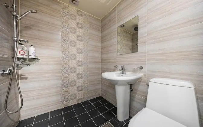 Oda (Twin double+single(Netflix available))