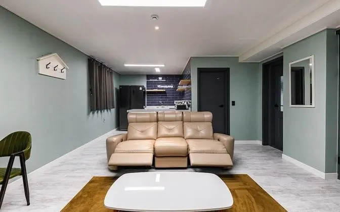 Oda (Suite Family Room (Netflix/Dlive Avai)