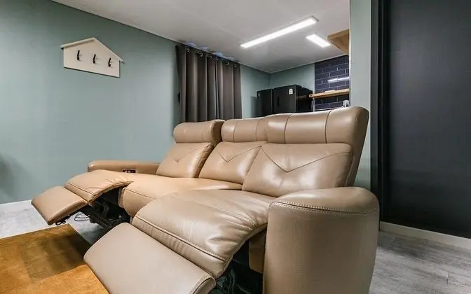 Oda (Suite Family Room (Netflix/Dlive Avai)