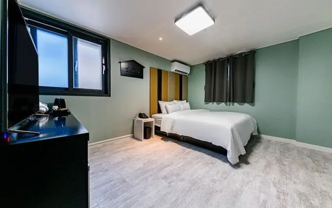 Oda (Suite Family Room (Netflix/Dlive Avai)