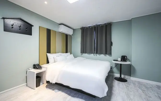 Oda (Suite Family Room (Netflix/Dlive Avai)