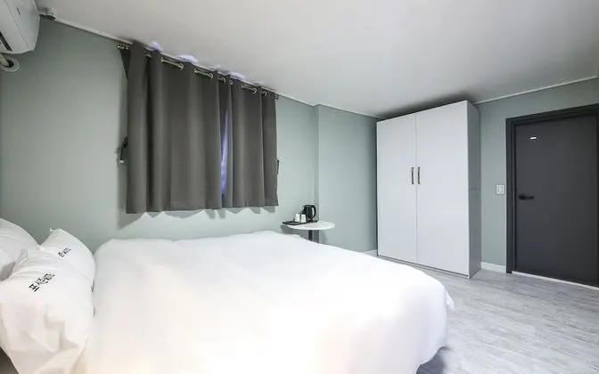 Oda (Suite Family Room (Netflix/Dlive Avai)