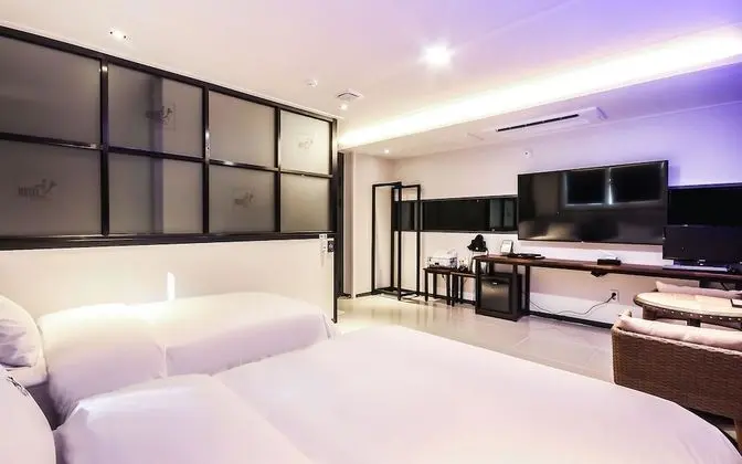 Oda (VIP (Twin breakfast provided Netflix )