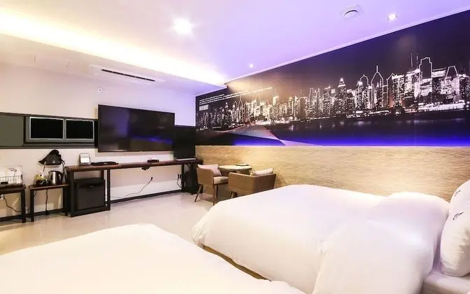 Oda (VIP (Twin breakfast provided Netflix )