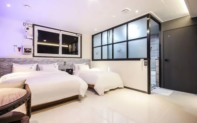 Oda (VIP (Twin breakfast provided Netflix )