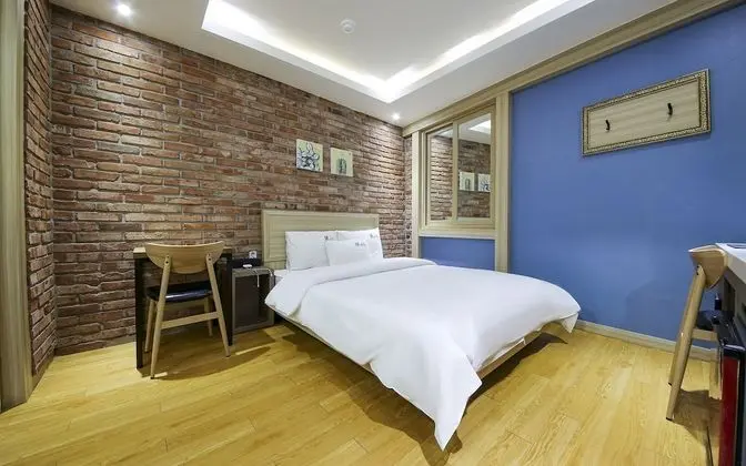 Oda (Economy (OTT Air Purifier))