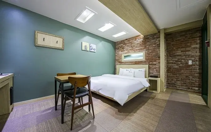 Oda (Standard B (Netflix Wave available / )