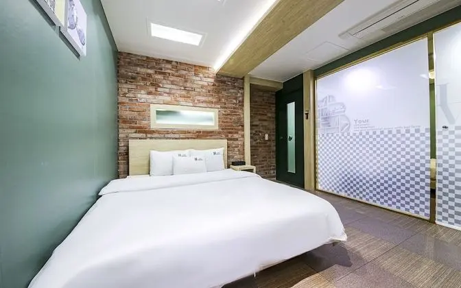 Oda (Standard B (Netflix Wave available / )